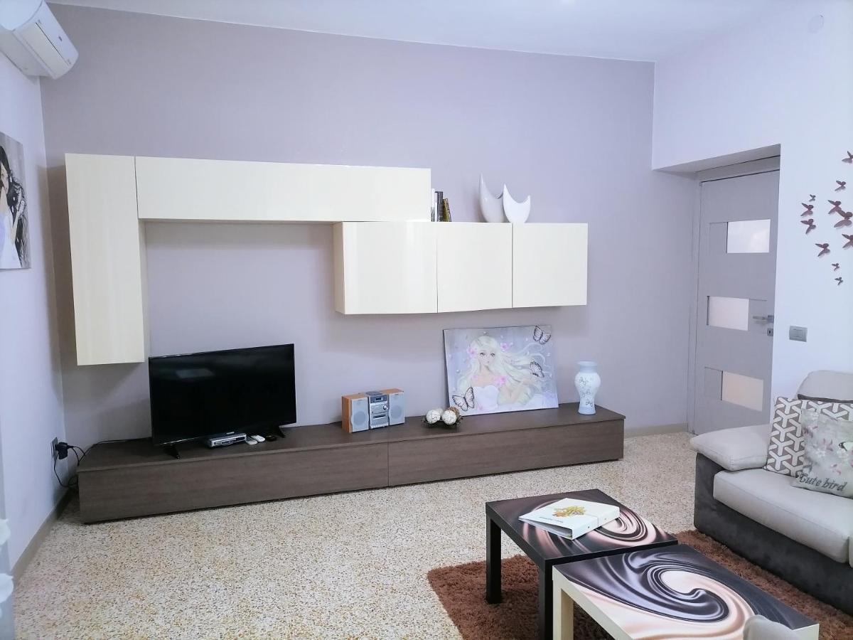 カゼルタLa Casa Di Giuliaアパートメント エクステリア 写真