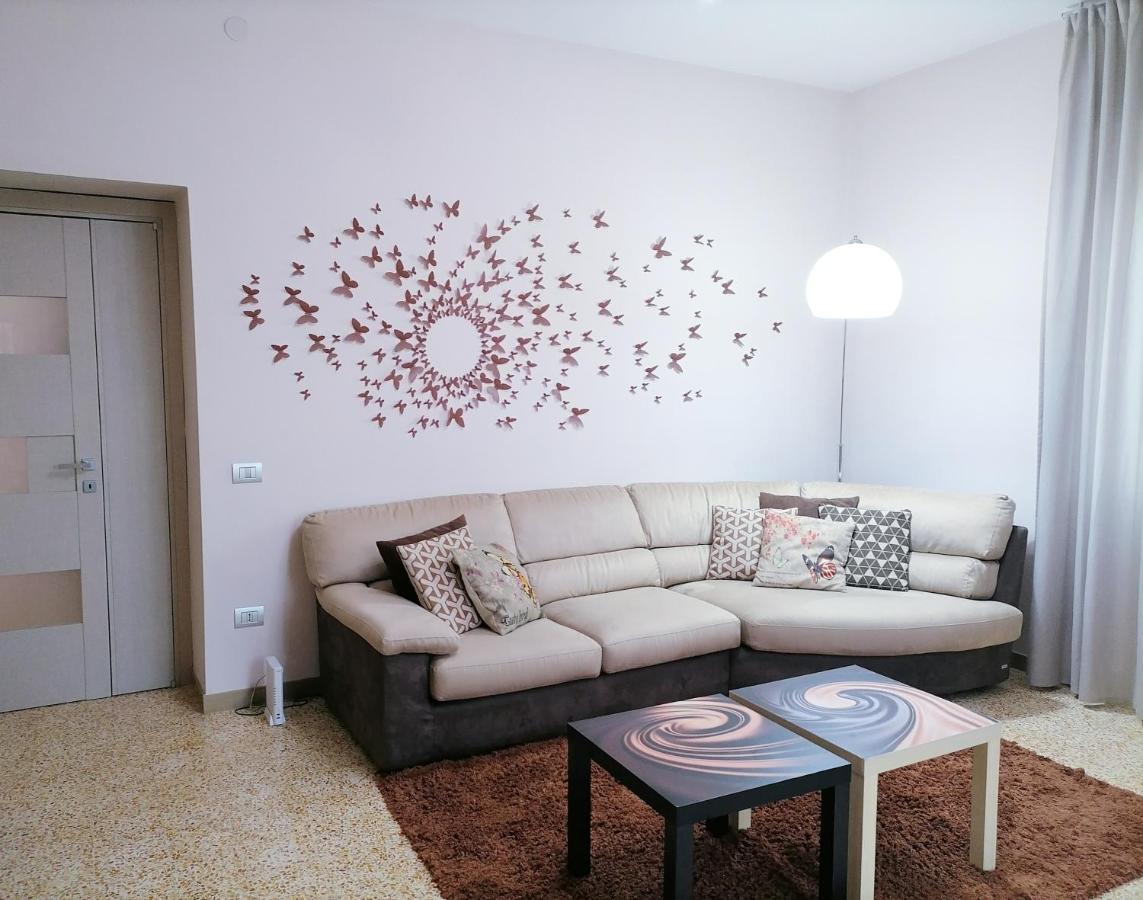 カゼルタLa Casa Di Giuliaアパートメント エクステリア 写真